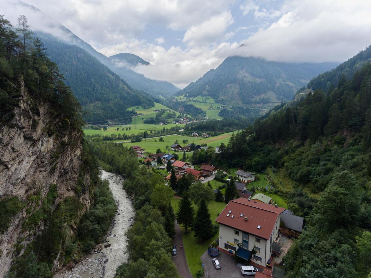 Sportland Inn Unterpeischlach Exteriör bild